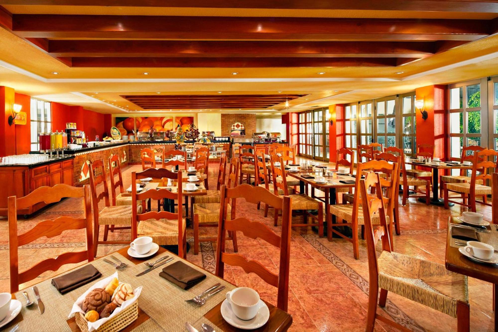 Fiesta Americana Hacienda Ixtapan De La Sal Eksteriør billede The restaurant